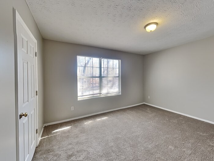 Building Photo - 2446 Kentwell Ln