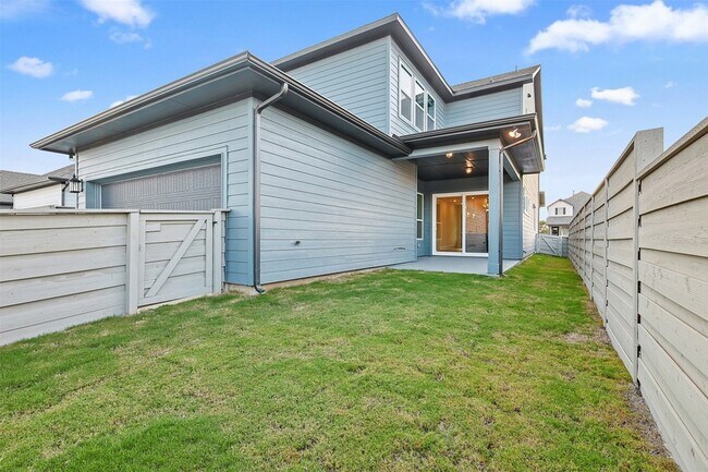 Building Photo - 5511 Orangery Ln