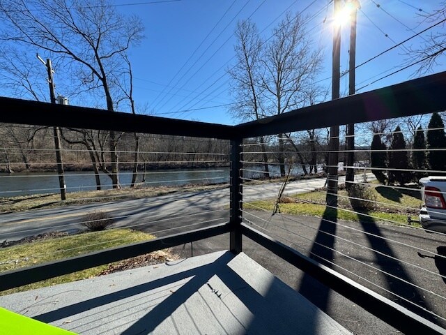 Fenced in side porch - 312 Lehigh Dr