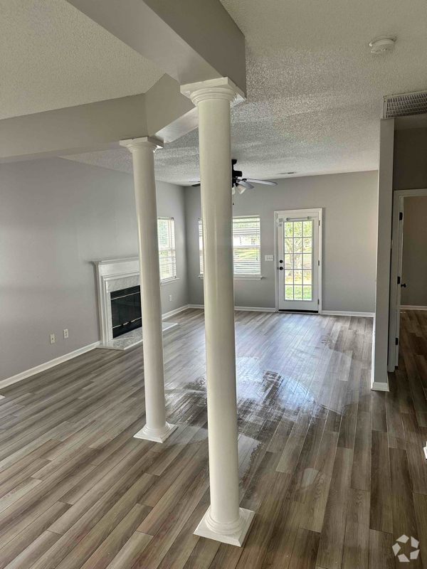Building Photo - 2223 Sapling Cir