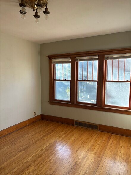 Dining room - 613 N 36th St