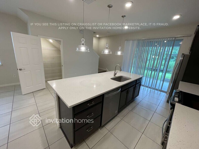 Building Photo - 2886 Grand Kemerton Pl