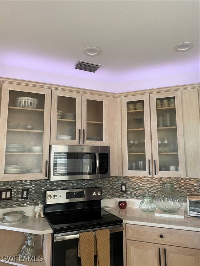 Building Photo - 210 Vintage Cir