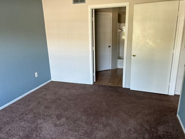 Building Photo - 2Bed/2Bath Condo available at  Villas Del ...