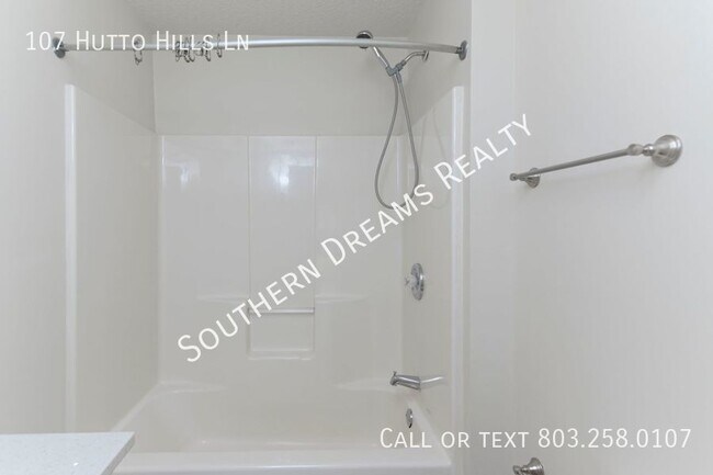 Building Photo - 107 Hutto Hill