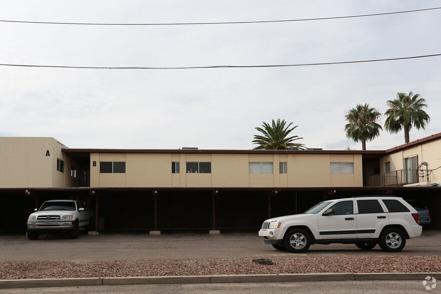 Building Photo - Parkview Manor