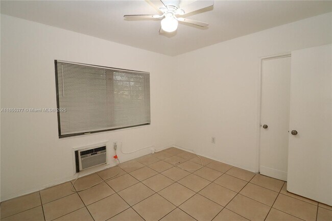 Building Photo - 777 NE 85th St