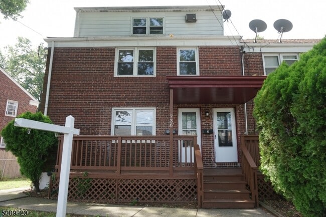 Building Photo - 736 Audrey Dr