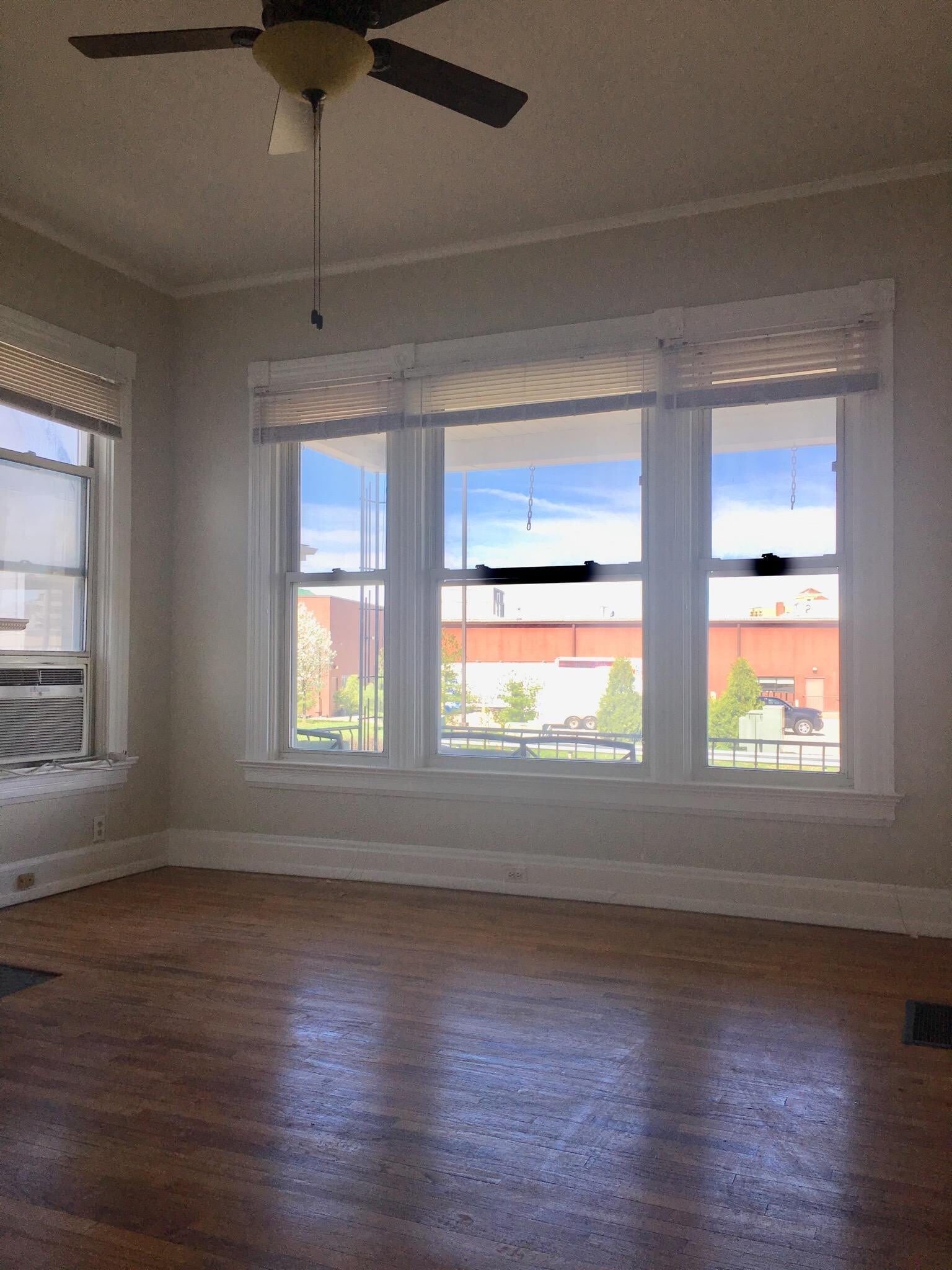 Bright Living room - 4530 Lafayette Avenue