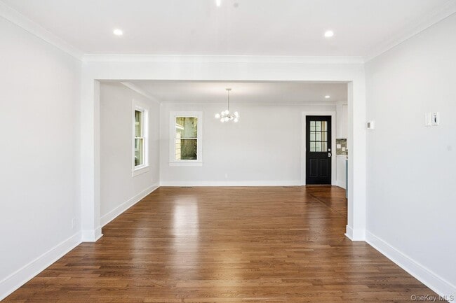 Building Photo - 71 Henry Ave