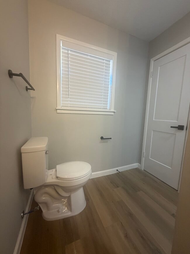 Building Photo - 1612 Jane Dr