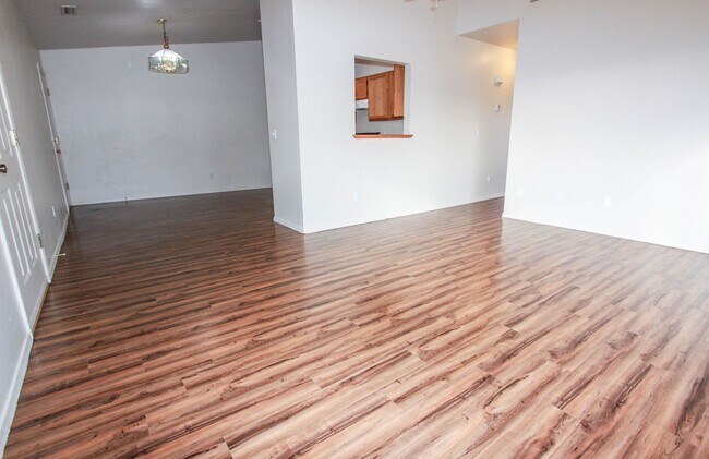 Building Photo - 7430 E Lobo Way