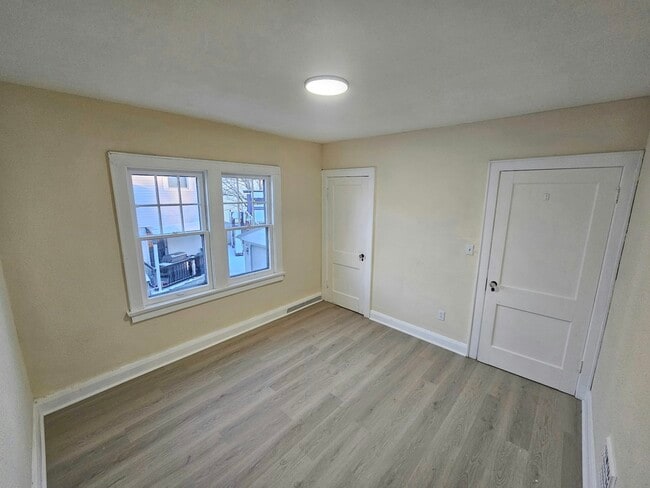 Building Photo - 1923 Freeman St