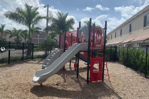 Building Photo - 2821 NW 180th St
