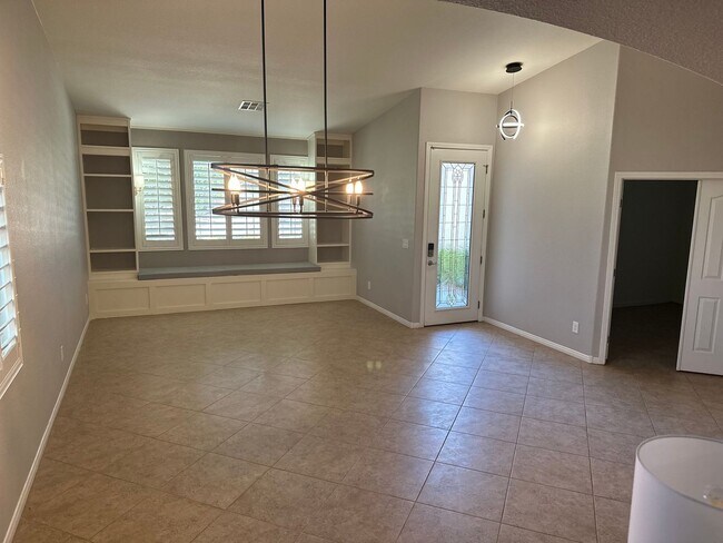 Building Photo - Single Story Home in the Northwest w/ 3 Car Garage