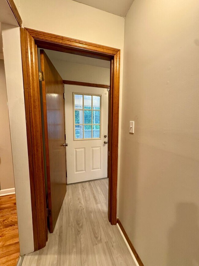 Building Photo - 2720 Hazel St