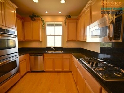 Building Photo - 6678 Chalk Hill Ln