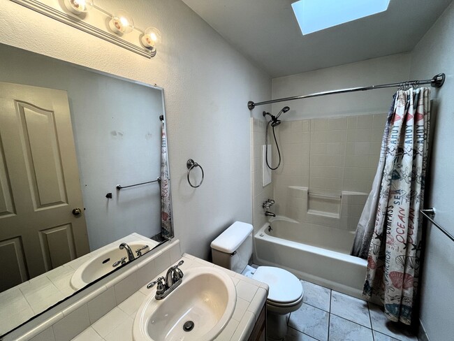 Building Photo - Custom 2-story Humboldt Hill home features 3-car garage, spacious pet-friendly yard