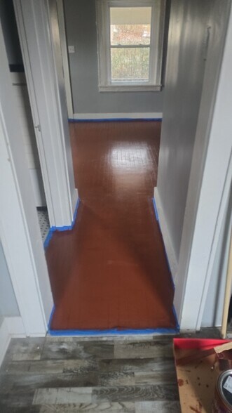 Building Photo - 327 Rustic Ave