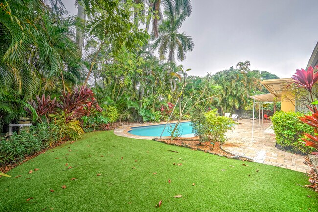 Building Photo - 216 32nd St