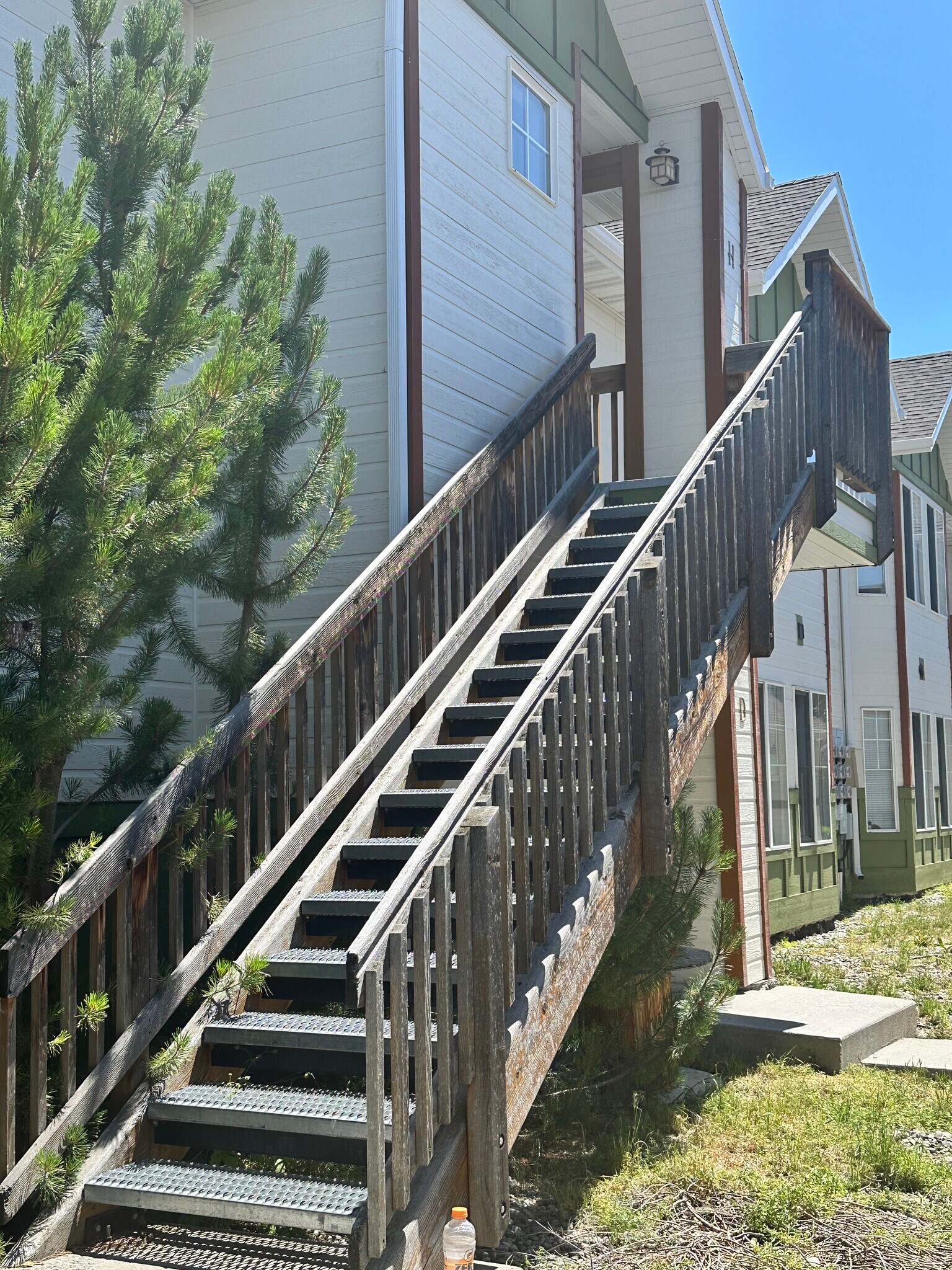 Building Photo - 1096 Longbow Ln