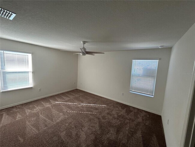 Building Photo - 718 Overpool Ave