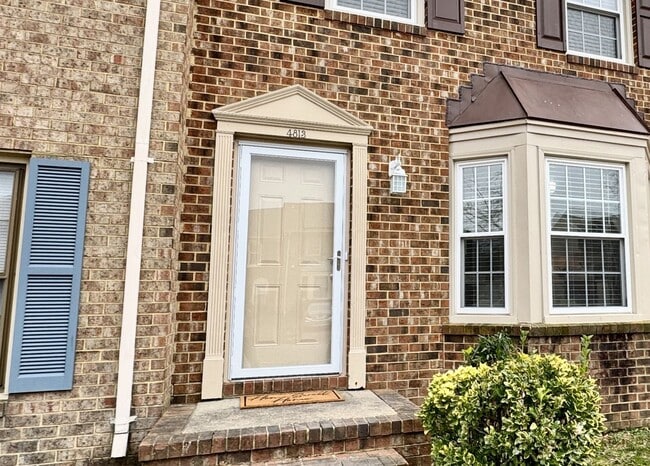 Building Photo - READY NOW!! Completely Updated 3-Bedroom Townhome in Kempsville Lake! Fenced Backyard - Pet Frien...