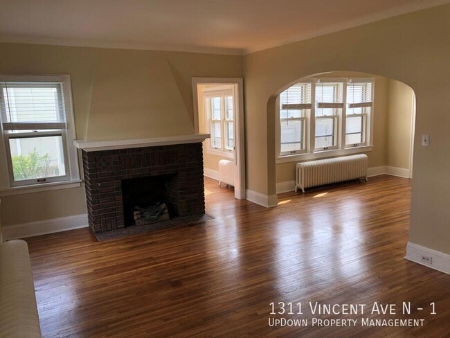 Building Photo - 1311 N Vincent Ave