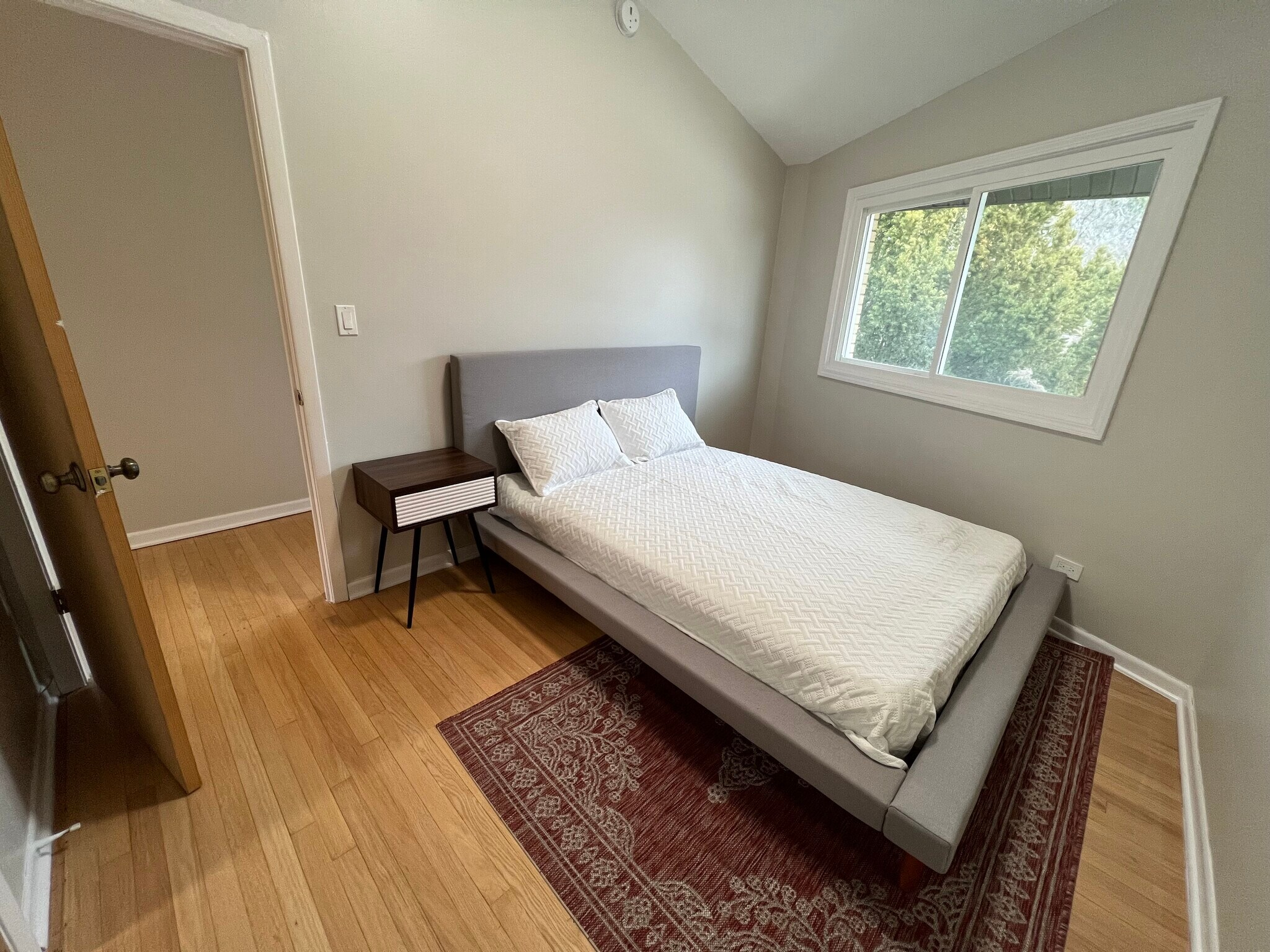 Building Photo - 725 Hibbard Rd