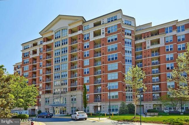 Building Photo - 11760 Sunrise Valley Dr