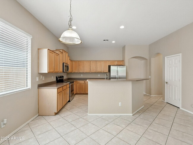 Building Photo - 541 N Scott Dr