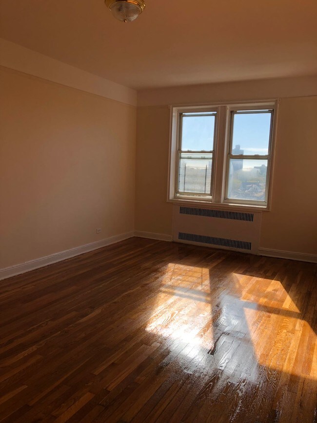 Building Photo - 10-12 Nameoke St