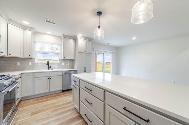 Building Photo - 4604 Estacada Dr