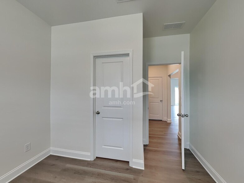 Building Photo - 3507 Lincoln Hts Ln