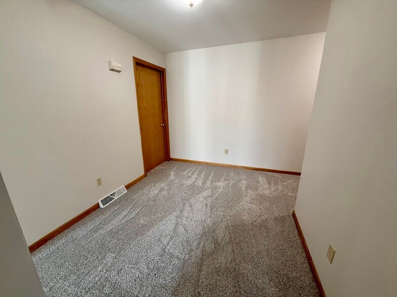 Bonus Area - 2042 Cliff Alex Ct S