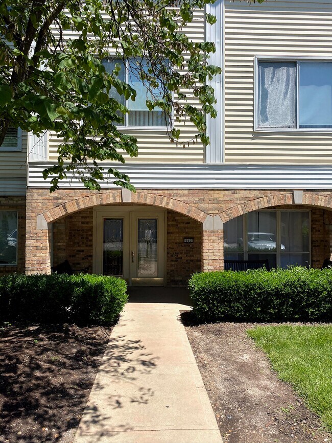 Primary Photo - 942 Guelbreth Ln