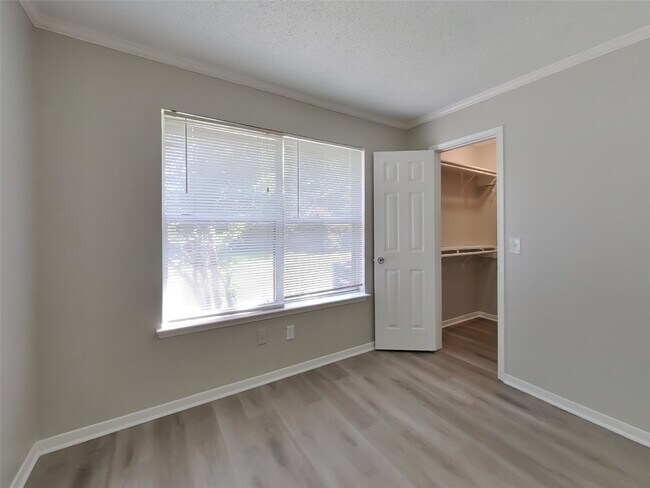 Building Photo - 13830 Keyworth Dr