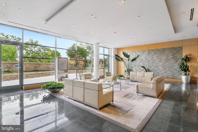 Building Photo - 2001 15th St N