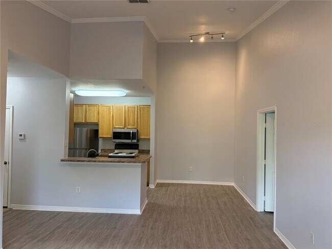 Building Photo - 9916 Courtney Palms Blvd