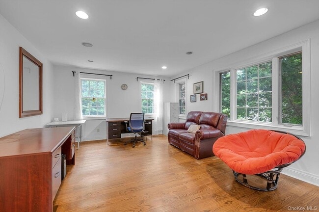 Building Photo - 87 Arleigh Rd