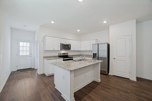 Building Photo - 14426 Elkhorn Crest
