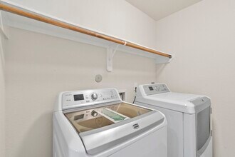 Building Photo - 3011 Tandem Ct