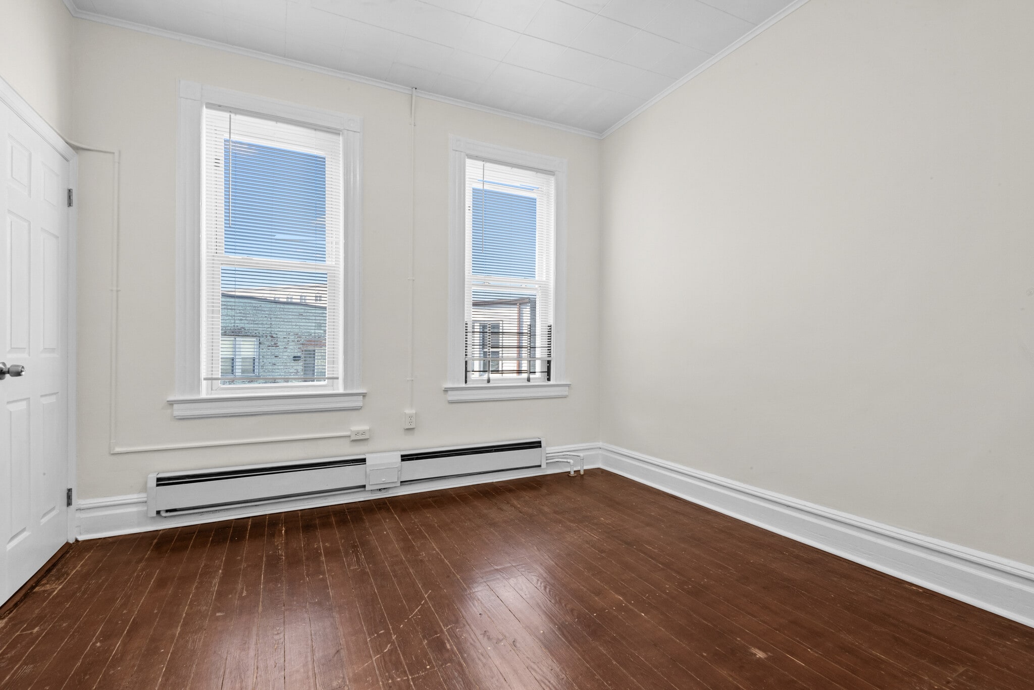 Building Photo - 711 6th St