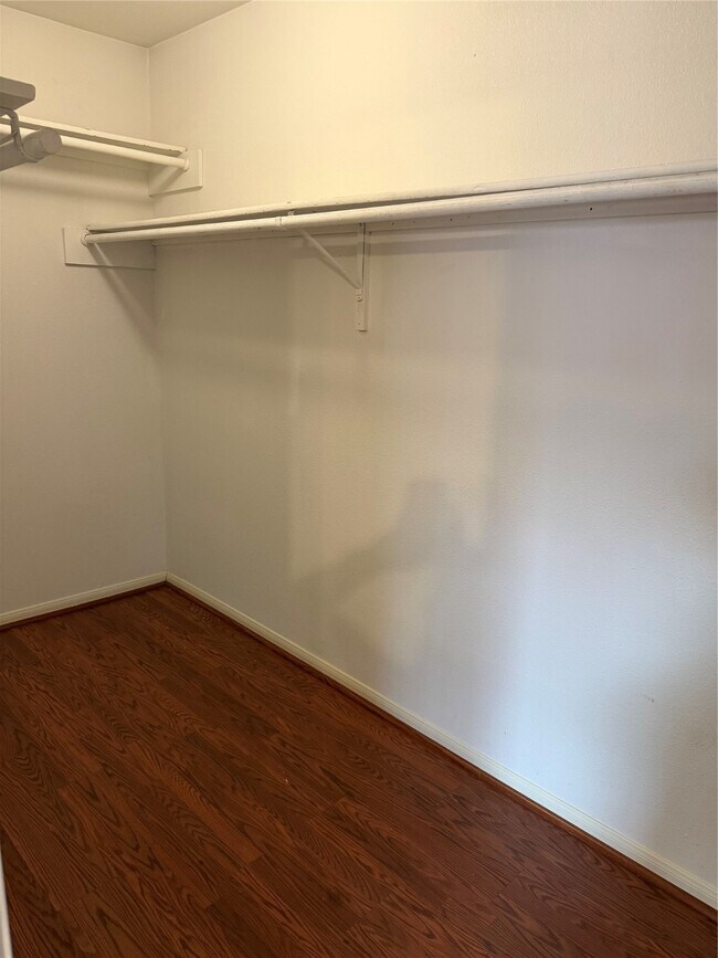 Building Photo - 2314 Clear Ridge Dr