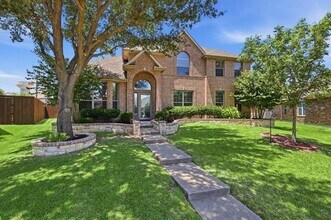 Building Photo - 8401 Shakespeare Ln