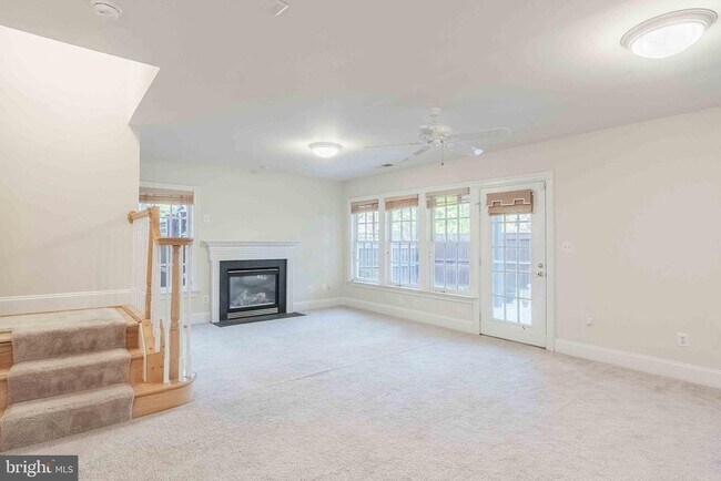 Building Photo - 2303 Sawtooth Oak Ct