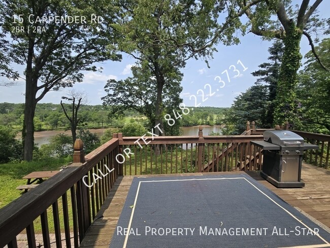 Building Photo - 15 Carpender Rd