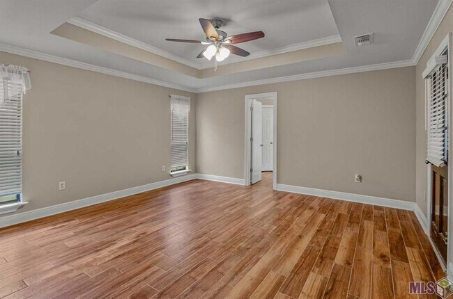 Building Photo - Charming 3 Bedroom 2 Bath House located in Central, La