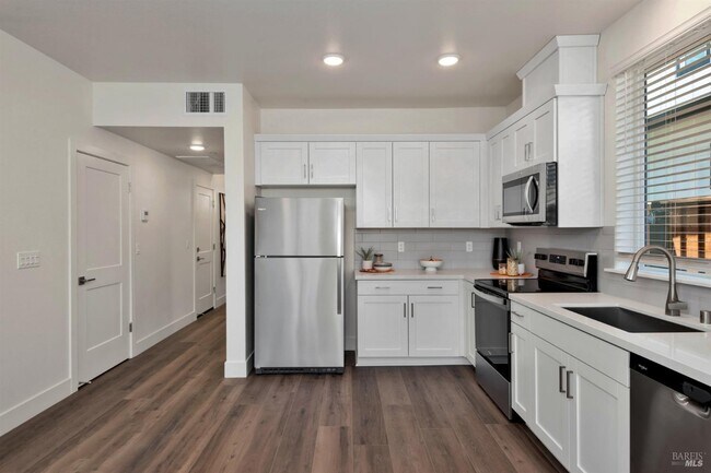 Building Photo - 1426 Yankee Dr
