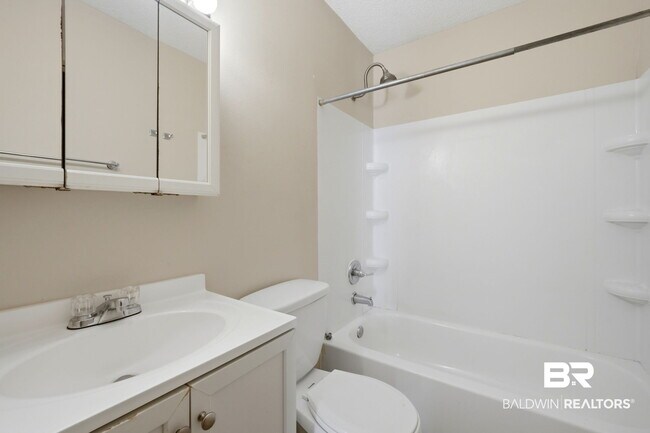 Building Photo - 6415 Schoel Ln